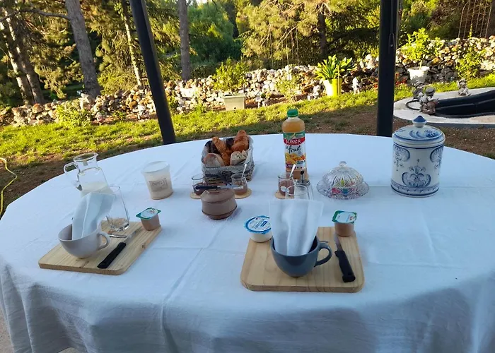 Chez Viviane Couette-café *